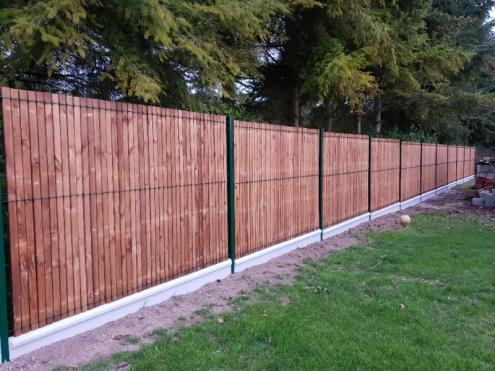 Les avantages de poser une clôture de jardin en treillis rigides