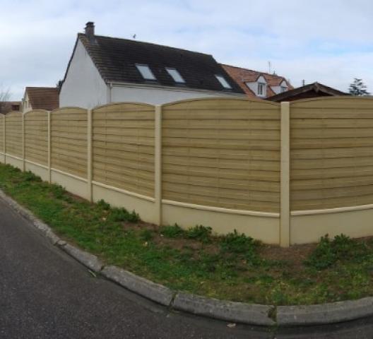 Dolleans Service installe une clôture Mur Plaque imitation Bois à Gasny dans le 27 Dolleans Service installe une clôture Mur Plaque imitation Bois à Gasny dans le 27