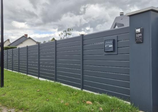 Clôture Aluminium Ajourée installée par DOLLEANS SERVICE spécialiste dans le 76