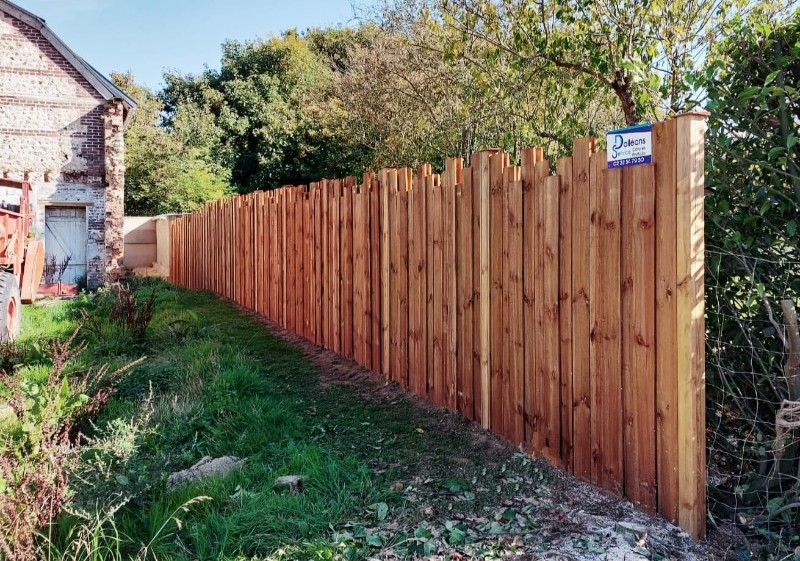 Installation d'une Clôture Bois à la Neuville Chant d'Oisel dans le 76 par  Dolleans